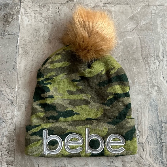 bebe Accessories - BEBE winter warm camo faux pom pom hat